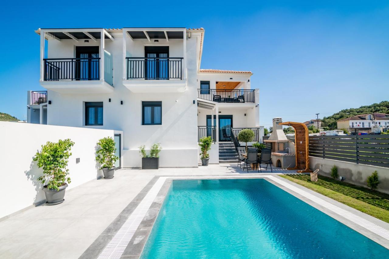 Eagle's Nest - Adjoining Villas! * Planos